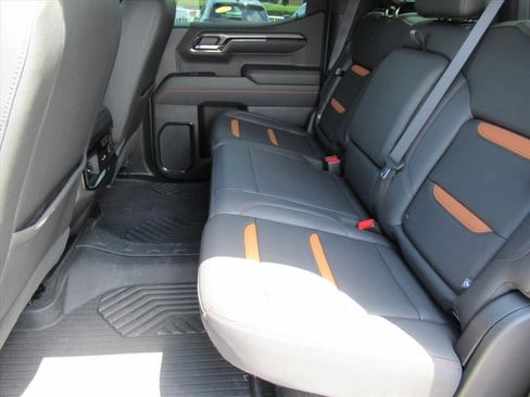 Used 2024 GMC Sierra 1500 AT4 w/ AT4 Premium Package image 29