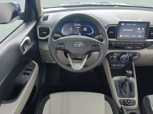 New 2026 Hyundai Venue SEL FWD image 13