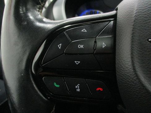 Used 2020 Chrysler Pacifica Touring-L Plus image 31