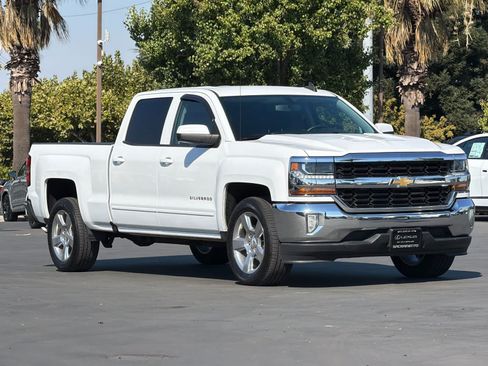 Used 2018 Chevrolet Silverado 1500 LT w/ LT Convenience Package RWD image 5