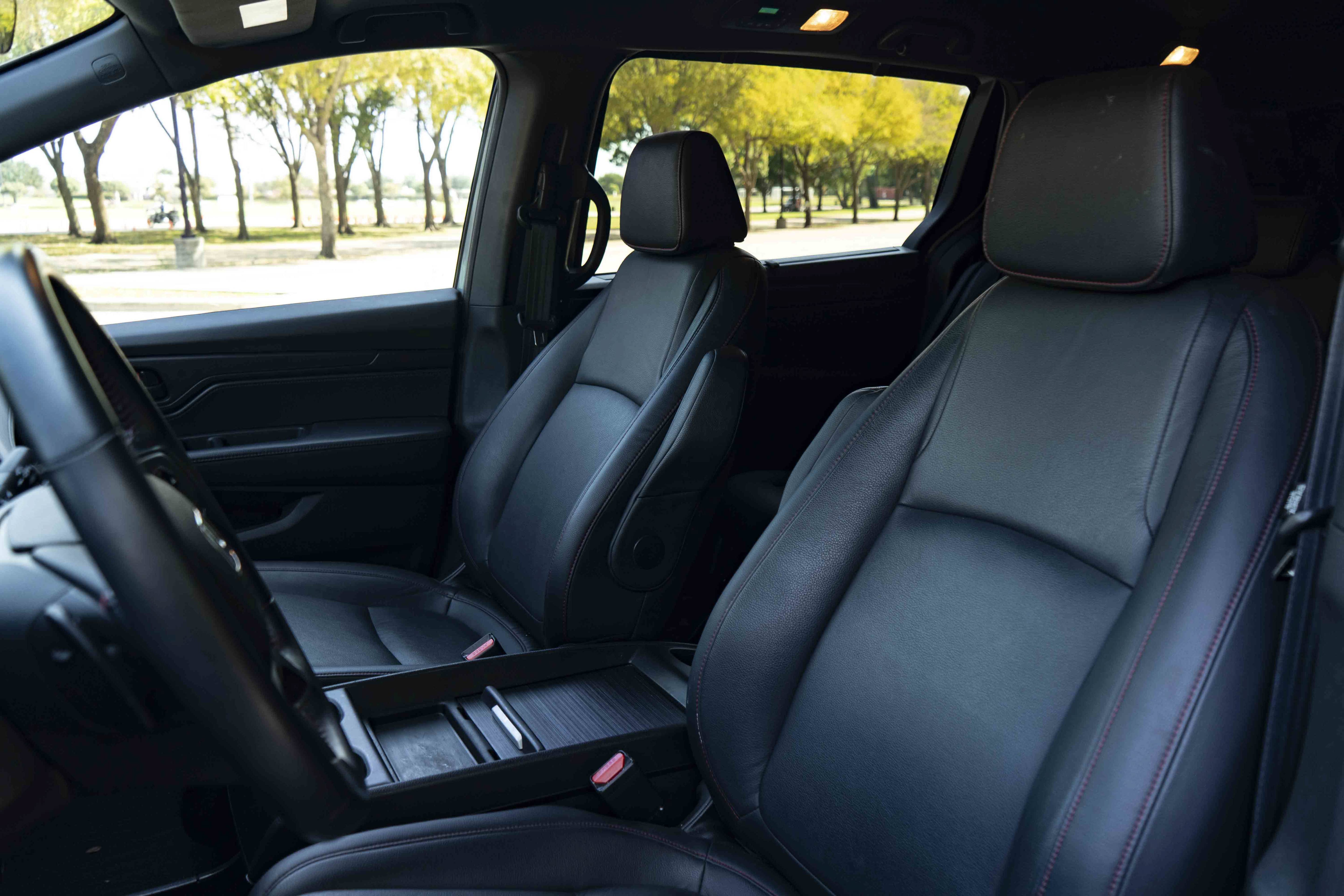 Used 2024 Honda Odyssey Sport image 17