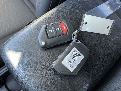 Used 2022 Jeep Gladiator Mojave w/ Trailer Tow Package image 31