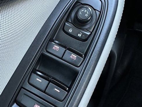 Used 2022 Subaru Forester Premium image 19