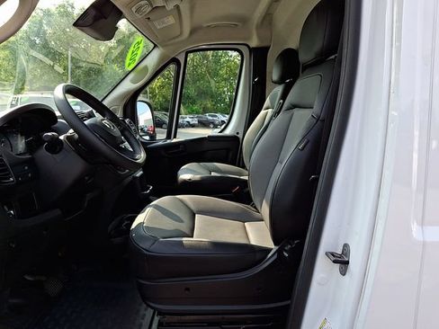 Used 2025 RAM ProMaster 2500 w/ Convenience Group FWD image 14