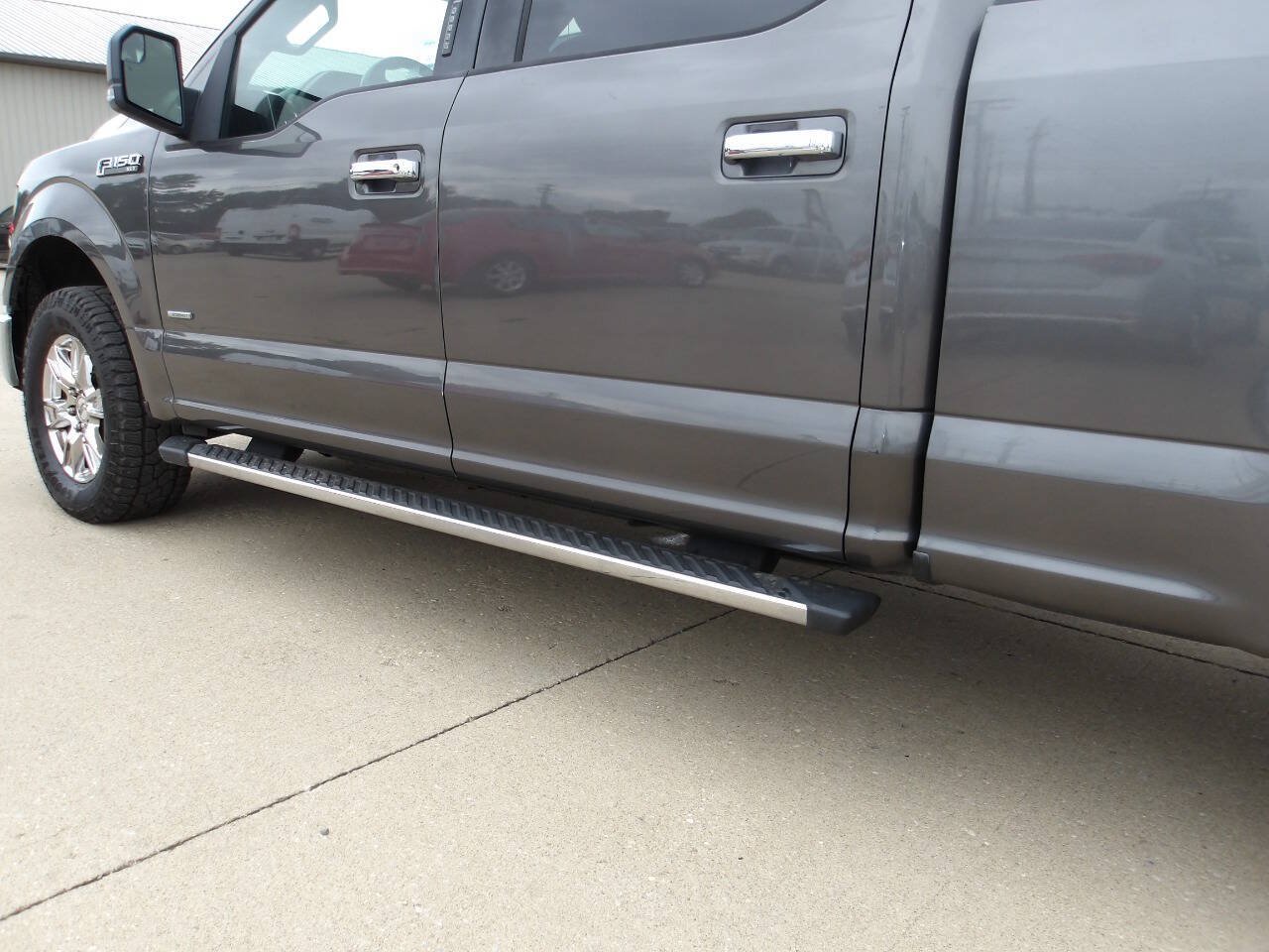 Used 2015 Ford F150 XLT w/ Equipment Group 302A Luxury AWD/4WD image 44