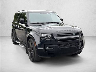 Used 2023 Land Rover Defender 130 X-Dynamic SE AWD/4WD video 3