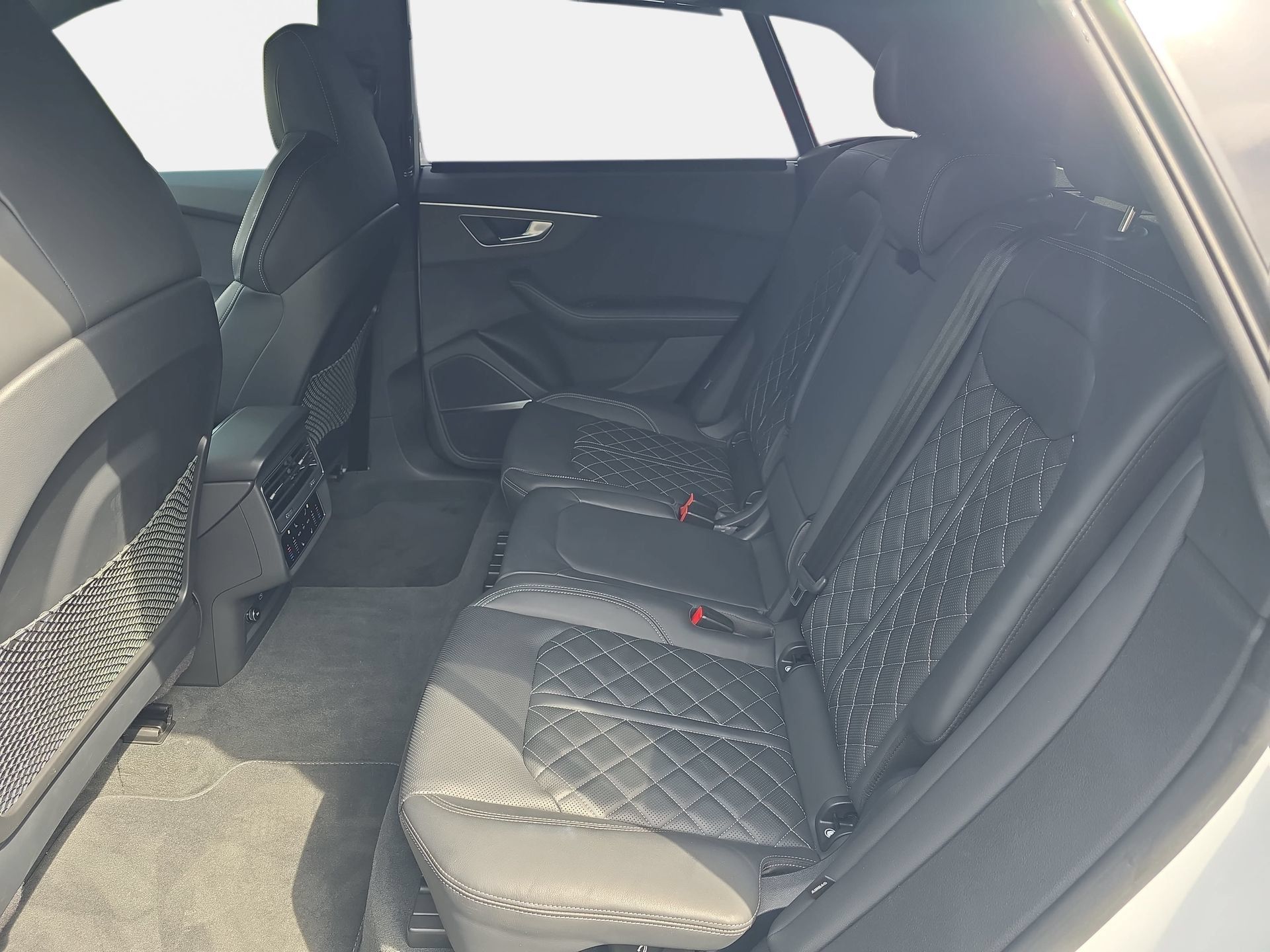 Used 2024 Audi SQ8 Premium Plus AWD/4WD image 14