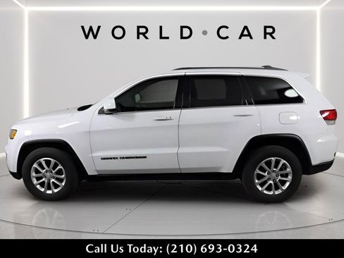 Used 2021 Jeep Grand Cherokee Laredo image 4