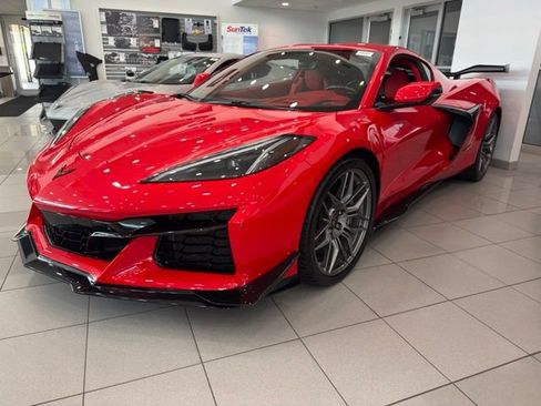 Used 2023 Chevrolet Corvette Z06 w/ Z07 Performance Package RWD image 30