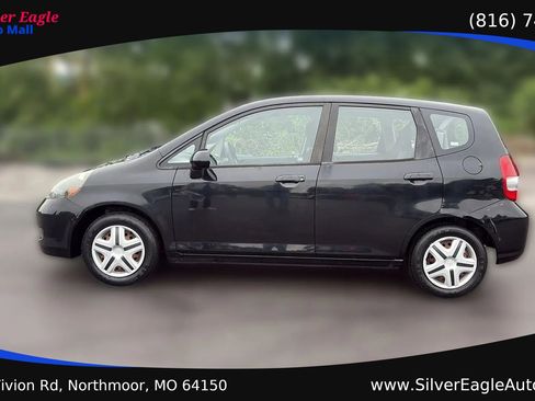 Used 2007 Honda Fit image 2
