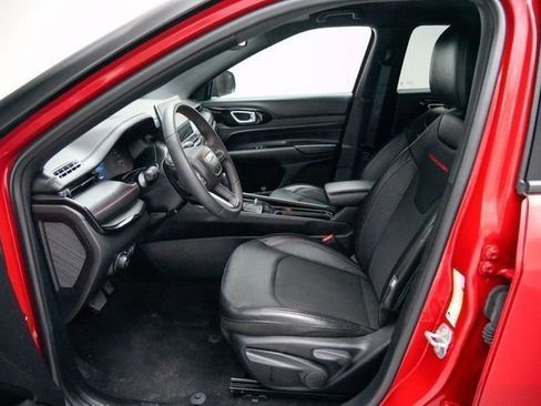 Used 2023 Jeep Compass Trailhawk image 15