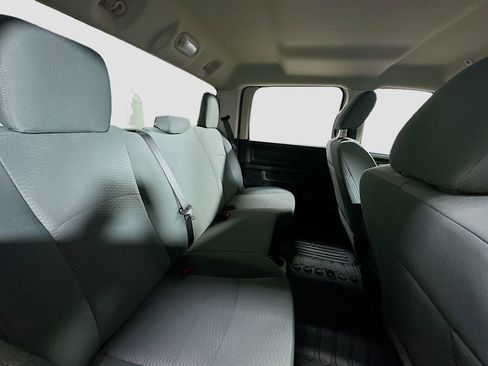 Used 2018 RAM 1500 Express w/ Express Value Package AWD/4WD image 25