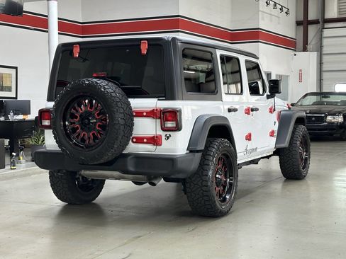 Used 2018 Jeep Wrangler Unlimited Sport S AWD/4WD image 2