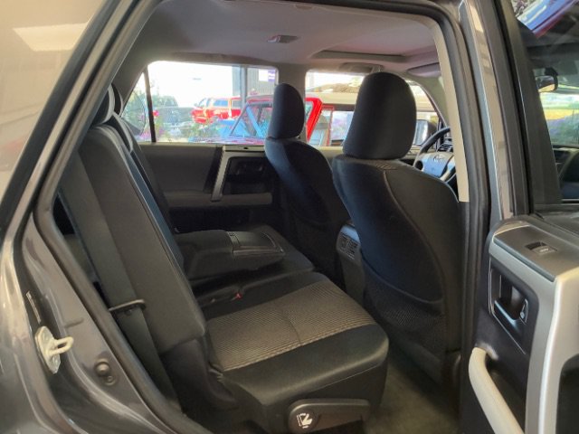 Used 2011 Toyota 4Runner SR5 AWD/4WD image 32