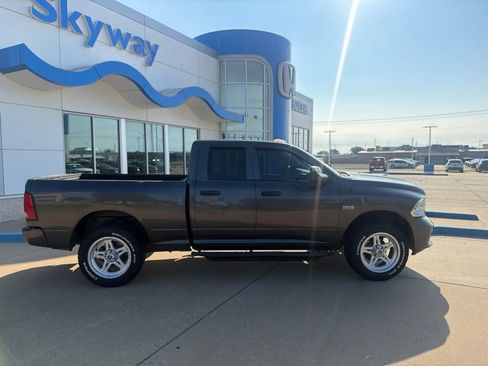 Used 2014 RAM 1500 Express AWD/4WD image 11