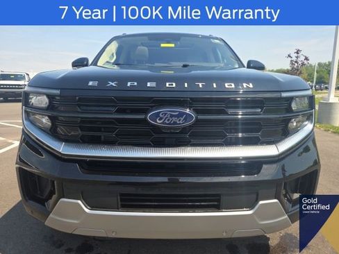 Used 2025 Ford Expedition Max Platinum w/ Driver's Package AWD/4WD image 4