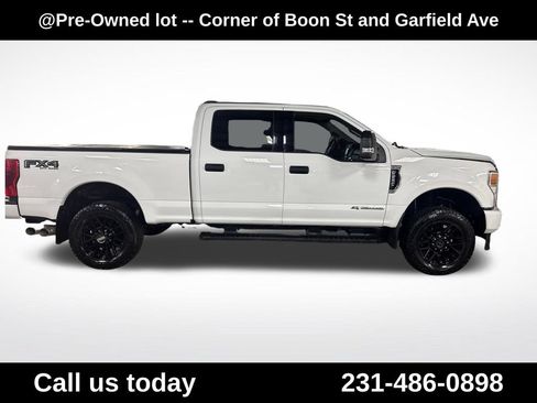Used 2022 Ford F250 XLT w/ Black Appearance Package AWD/4WD image 6