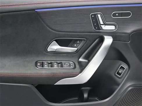 Used 2023 Mercedes-Benz CLA 250 4MATIC image 12