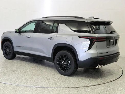 New 2026 Chevrolet Traverse LT w/ Midnight/Sport Edition AWD/4WD image 5
