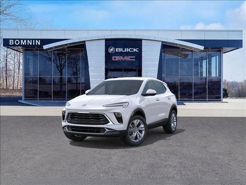 Used 2026 Buick Encore GX Preferred AWD/4WD image 8