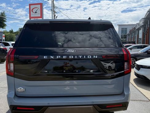 Used 2025 Ford Expedition King Ranch AWD/4WD image 13