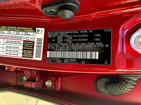 Used 2022 Toyota Highlander XLE image 18