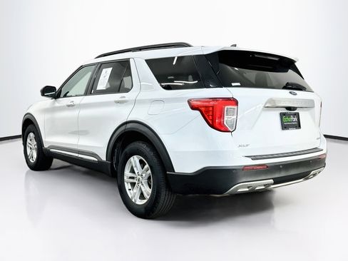 Used 2021 Ford Explorer XLT w/ Equipment Group 202A AWD/4WD image 5