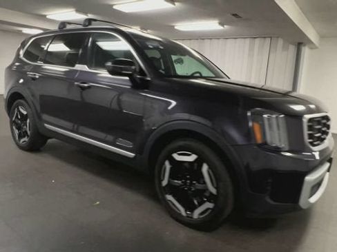 Used 2025 Kia Telluride S AWD/4WD image 2