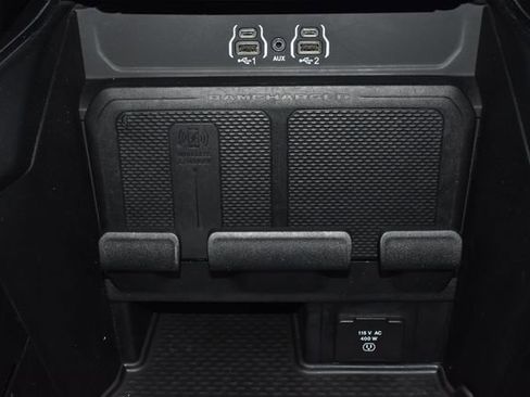 Used 2025 RAM 1500 Big Horn AWD/4WD image 34