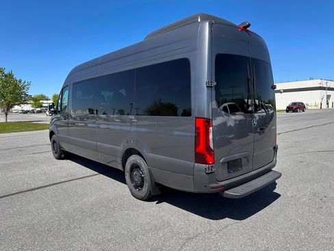 Used 2025 Mercedes-Benz Sprinter 2500 image 6