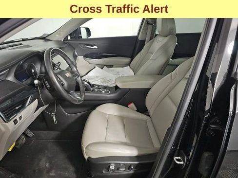 Used 2023 Cadillac XT4 Premium Luxury image 10