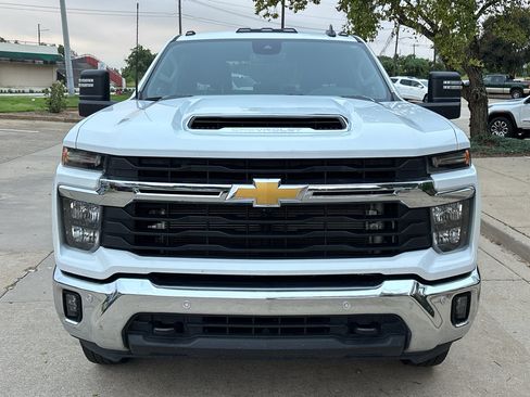 Used 2025 Chevrolet Silverado 3500 LT w/ Safety Package AWD/4WD image 3