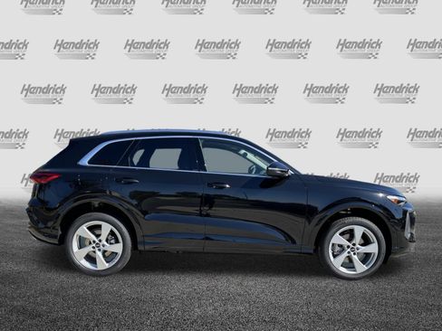 Used 2025 Audi Q5 Premium AWD/4WD image 11