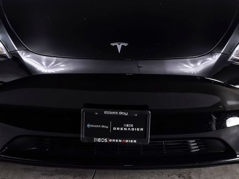 Used 2023 Tesla Model Y Long Range AWD/4WD image 9