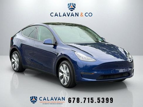 Used 2023 Tesla Model Y Long Range AWD/4WD image 1
