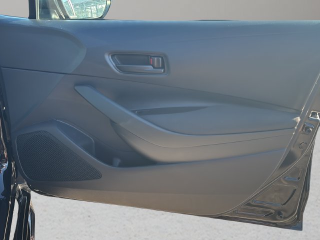 Used 2026 Toyota Corolla LE w/ LE Premium Package FWD image 9