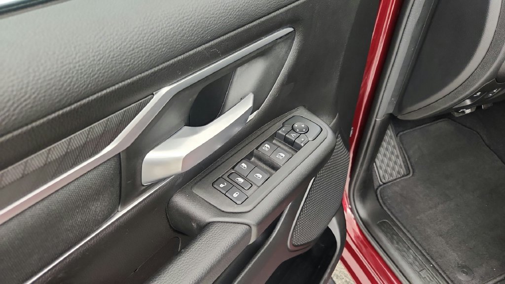 Used 2025 RAM 1500 Big Horn RWD image 32