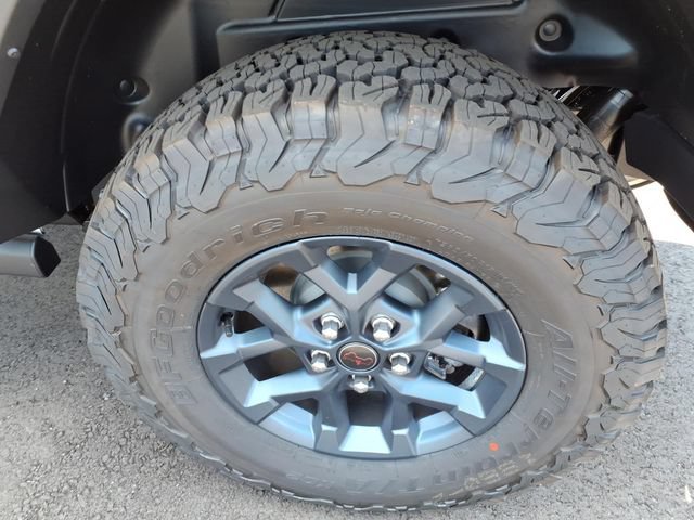 New 2026 Jeep Wrangler Unlimited Sport w/ Dual Top Group AWD/4WD image 4