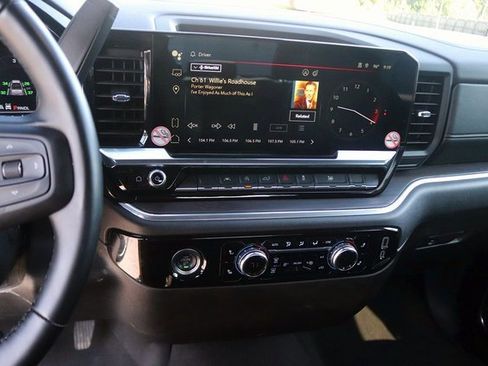 Used 2024 GMC Sierra 1500 SLT image 21