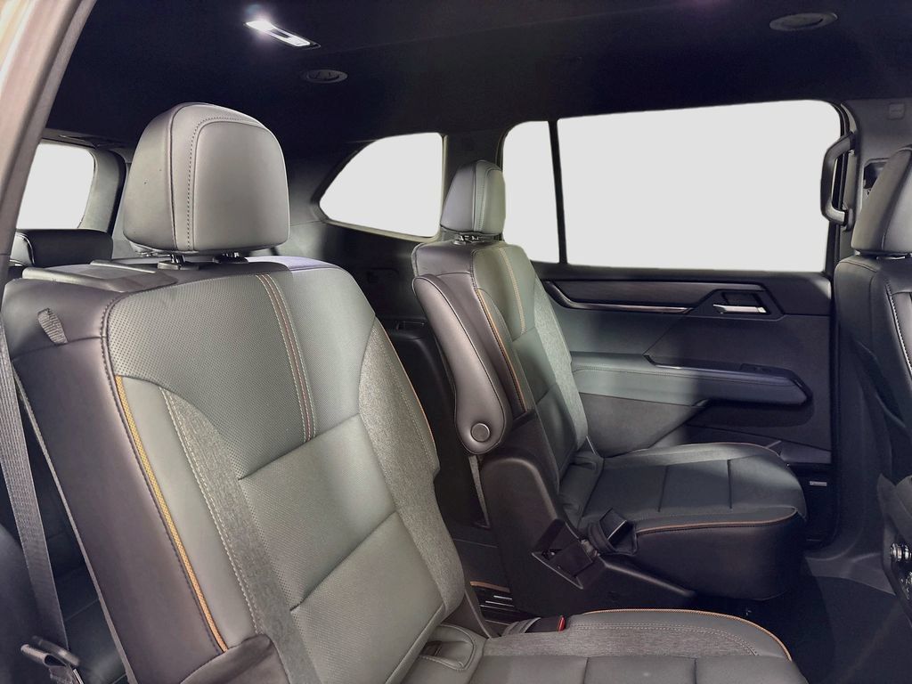 New 2026 GMC Acadia AT4 AWD/4WD image 28