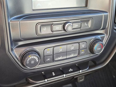 Used 2018 Chevrolet Silverado 1500 W/T image 23