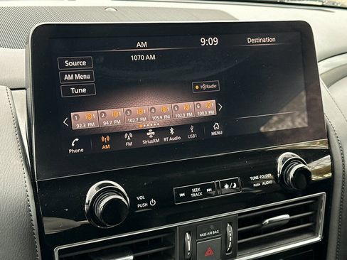 Used 2024 Nissan Armada SV image 22