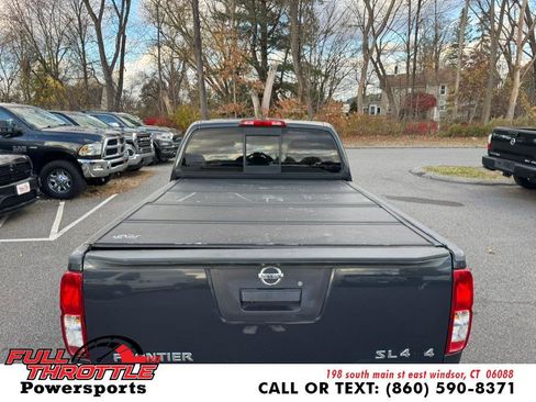 Used 2014 Nissan Frontier SL w/ SL Moonroof Package image 9