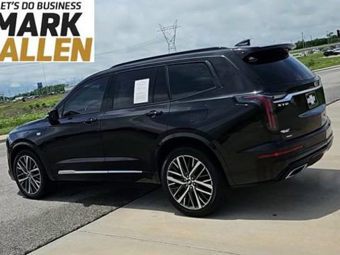 Used 2023 Cadillac XT6 Sport w/ Technology Package AWD/4WD image 6