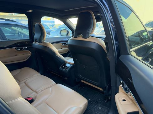 Used 2019 Volvo XC90 T6 Momentum w/ Advanced Package image 25