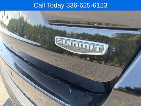 Used 2023 Jeep Grand Cherokee Summit w/ Adv Protech Group IV AWD/4WD image 11