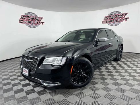 Used 2018 Chrysler 300 Limited AWD/4WD image 1