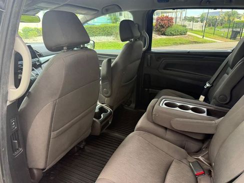 Used 2019 Honda Odyssey EX image 13