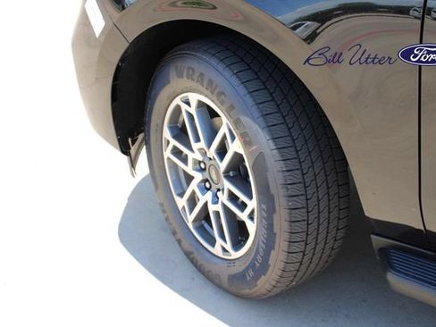 New 2026 Ford Expedition Active RWD image 5