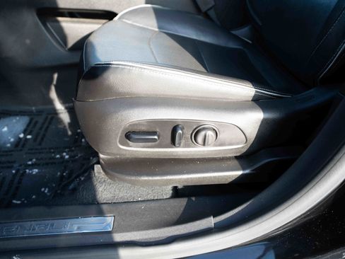 Used 2019 GMC Terrain Denali w/ Driver Alert Package II image 12